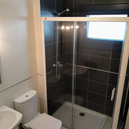 Piso Muy Proximo A La Playa Samil, Garaje Y Wifi Διαμέρισμα *